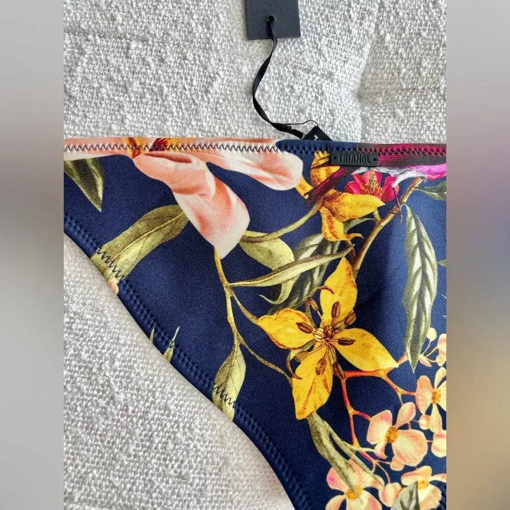 Triangl Swimwear Floral Bikini Bottom Size Small NWT